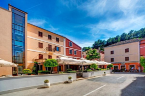 Отель Hotel Skradinski Buk  Скрадин
